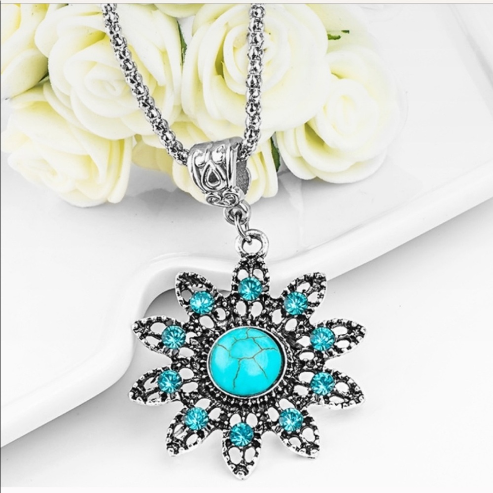 🍂🦋Turquoise Blue Stone Statement Necklace🍂🦋